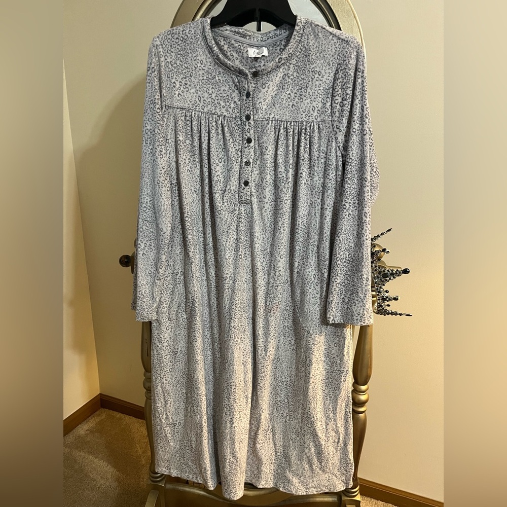 Women’s Aria Gray Patterned Long Sleeve Chemise